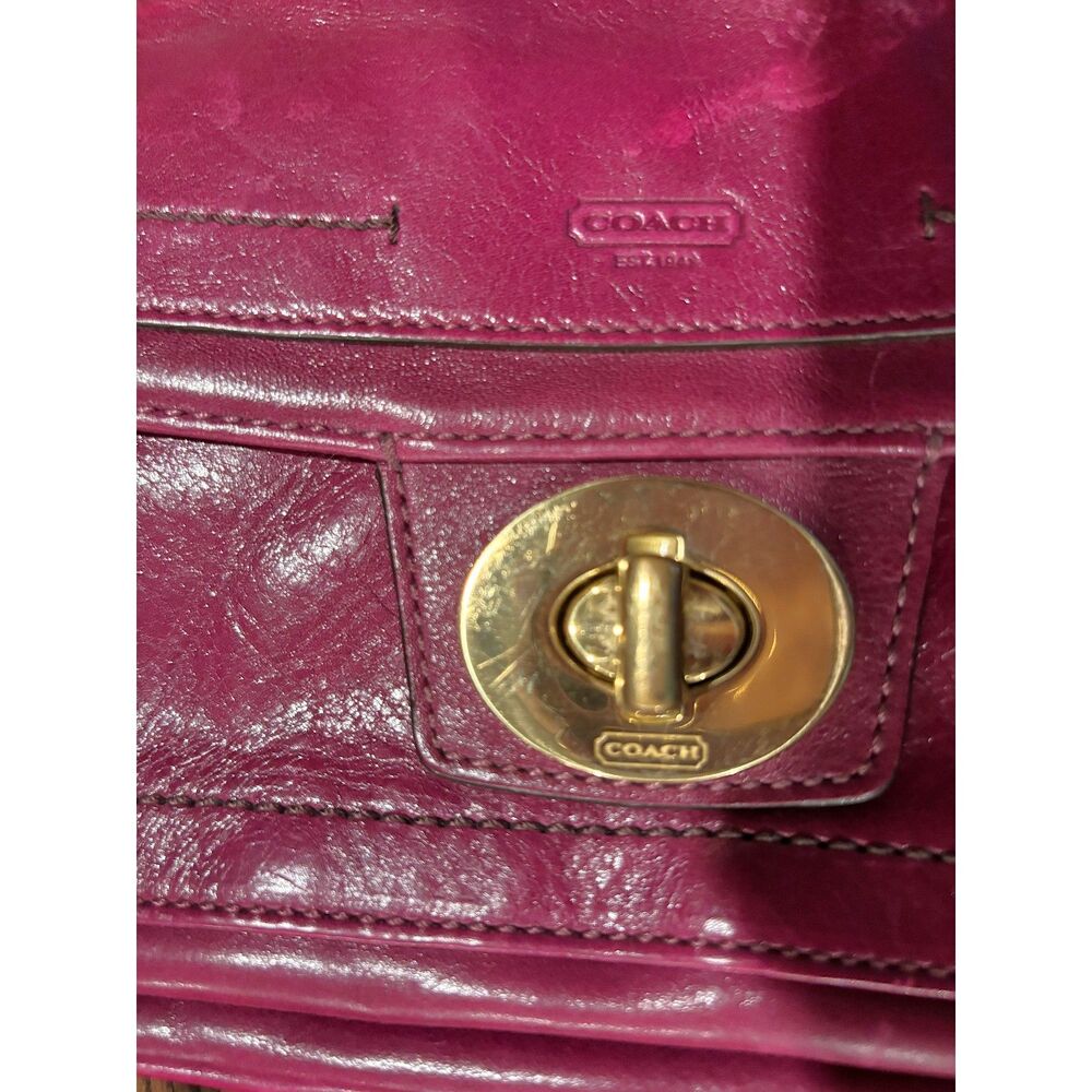 Coach, 6in x 11 in x1.25 inches Hampton Lindsey Magenta Leather Turn Lock Clutch - Picture 8 of 11